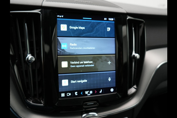 Volvo XC60 T6 AWD R-Design Plug In Hybrid 350pk Dealer O.H. PHEV | Trekhaak Af Fabriek | Panodak | Adaptive Cruise | Harman / Kardon | Lederen Sportstoelen Memory & Verwarmd | Google Assistent | Stuur Verwarmd | Keyless | Apple Carplay | DAB |