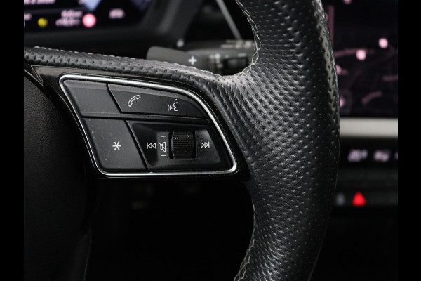 Audi A3 30 TFSI S edition | Panoramadak | Sportstoelen | Virtual Cockpit | Carplay | Half leder | Full LED | Parkeerhulp | Cruise control | Bluetooth | Climate control | Navigatie | S Line