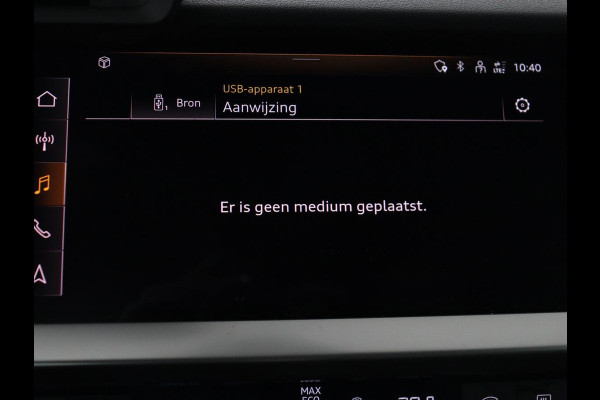 Audi A3 30 TFSI S edition | Panoramadak | Sportstoelen | Virtual Cockpit | Carplay | Half leder | Full LED | Parkeerhulp | Cruise control | Bluetooth | Climate control | Navigatie | S Line