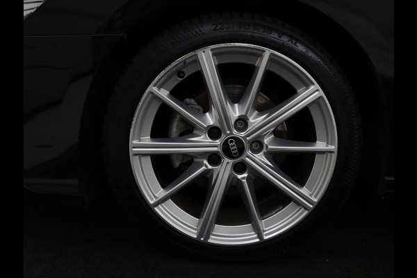 Audi A3 30 TFSI S edition | Panoramadak | Sportstoelen | Virtual Cockpit | Carplay | Half leder | Full LED | Parkeerhulp | Cruise control | Bluetooth | Climate control | Navigatie | S Line