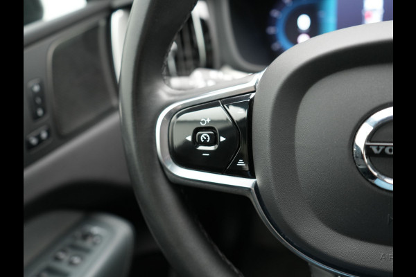 Volvo XC60 T6 AWD R-Design Plug In Hybrid 350pk Dealer O.H. PHEV | Trekhaak Af Fabriek | Panodak | Adaptive Cruise | Harman / Kardon | Lederen Sportstoelen Memory & Verwarmd | Google Assistent | Stuur Verwarmd | Keyless | Apple Carplay | DAB |