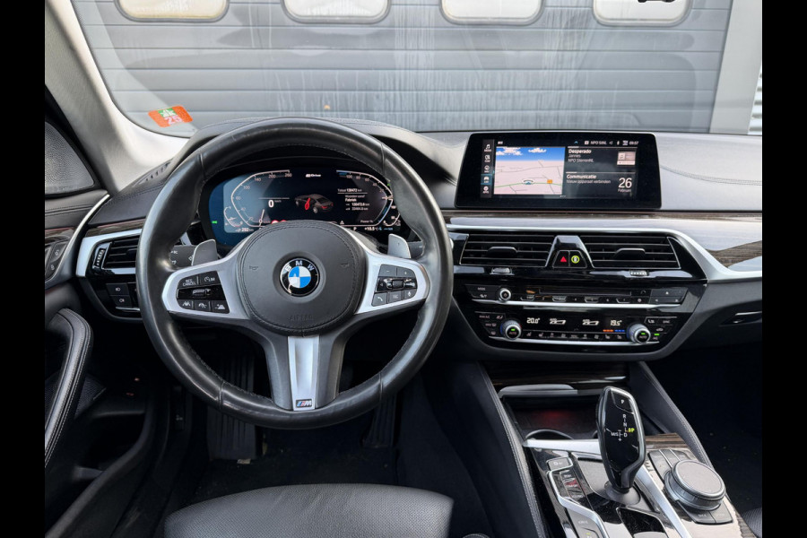 BMW 5 Serie 530e xDrive iPerformance High Executive | Bowers & Wilkins | Head-Up Display | Camera | DAB | Stoelventilatie/Verwarming |