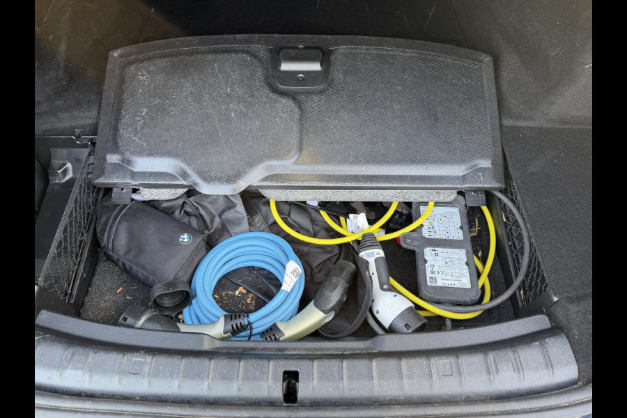 BMW 5 Serie 530e xDrive iPerformance High Executive | Bowers & Wilkins | Head-Up Display | Camera | DAB | Stoelventilatie/Verwarming |