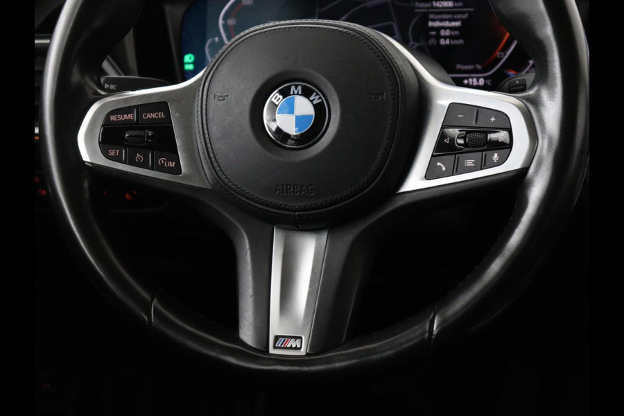 BMW 3 Serie Touring 318i Sport Line | Sportstoelen | Half leder | Live Cockpit | Carplay | Navigatie | Sfeerverlichting | Parkeerhulp | Climate control | Bluetooth | Cruise control