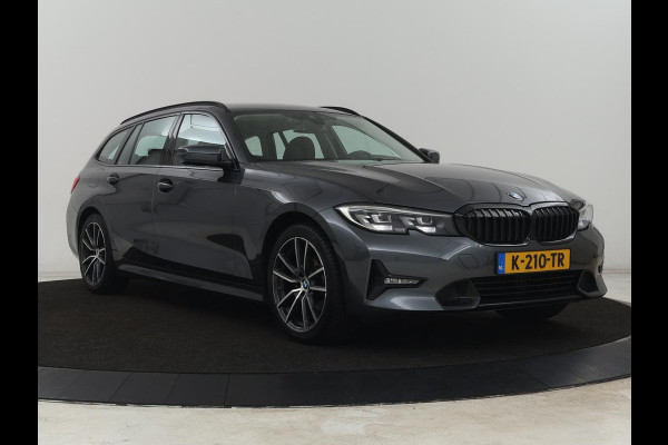 BMW 3 Serie Touring 318i Sport Line | Sportstoelen | Half leder | Live Cockpit | Carplay | Navigatie | Sfeerverlichting | Parkeerhulp | Climate control | Bluetooth | Cruise control