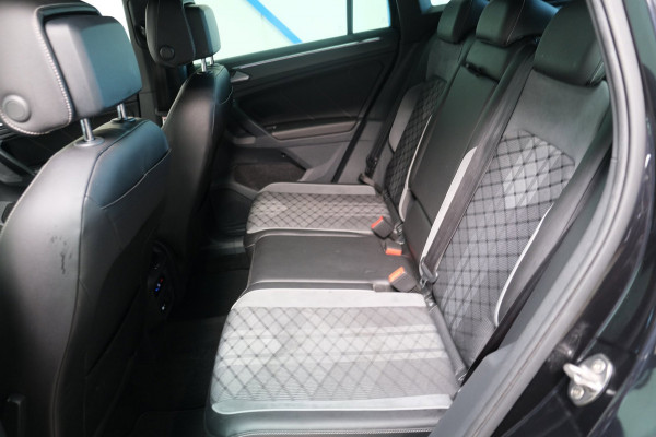 Volkswagen Tiguan 1.5 TSI 2x R-Line Automaat - N.A.P. Virtual Cockpit, Carplay, IQ Light, Navi.