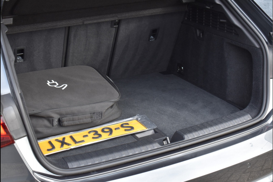 Audi A3 Sportback 45 TFSI e S-Line 245 Pk Pano Navi ACC RS-Stoel Full Led PDC 18 Inch