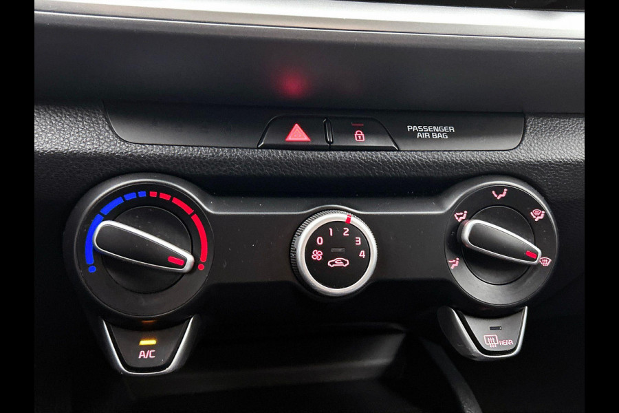 Kia Stonic 1.0 T-GDi MHEV DynamicLine AUTOMAAT | CARPLAY | CRUISE