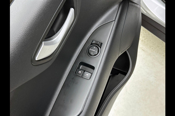 Kia Stonic 1.0 T-GDi MHEV DynamicLine AUTOMAAT | CARPLAY | CRUISE