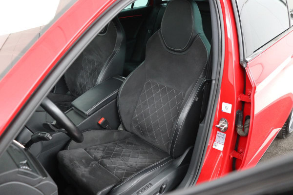 Škoda Superb 1.4 TSI iV Sportline | Trekhaak | Stoelverwarming | Matrix LED | Virtual Cockpit | Camera | Alcantara | Canton sound | Memory | Carplay | Navigatie | PHEV