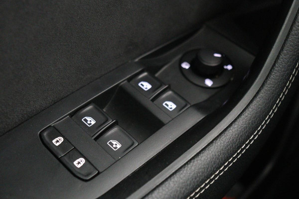 Škoda Superb 1.4 TSI iV Sportline | Trekhaak | Stoelverwarming | Matrix LED | Virtual Cockpit | Camera | Alcantara | Canton sound | Memory | Carplay | Navigatie | PHEV