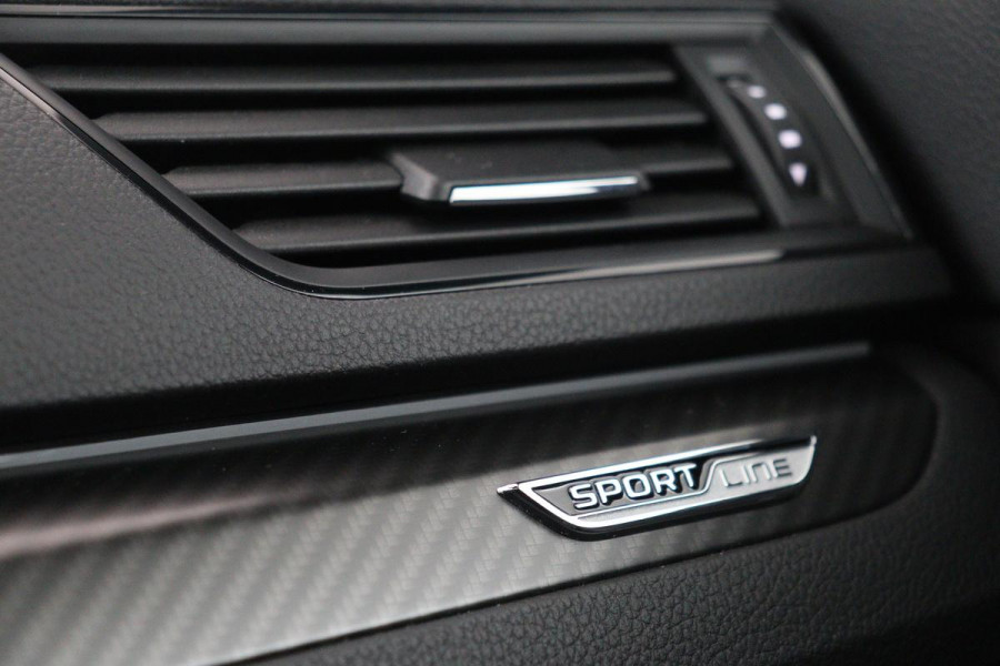 Škoda Superb 1.4 TSI iV Sportline | Trekhaak | Stoelverwarming | Matrix LED | Virtual Cockpit | Camera | Alcantara | Canton sound | Memory | Carplay | Navigatie | PHEV