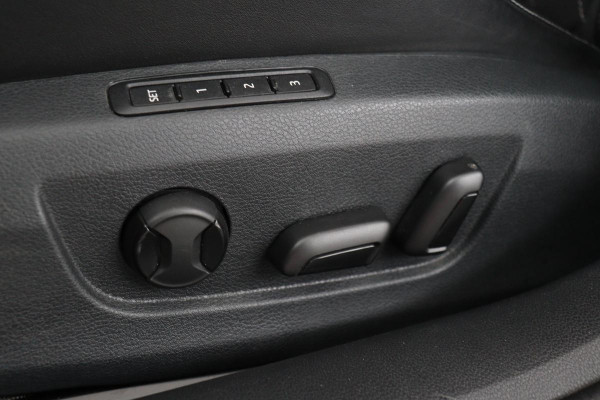 Škoda Superb 1.4 TSI iV Sportline | Trekhaak | Stoelverwarming | Matrix LED | Virtual Cockpit | Camera | Alcantara | Canton sound | Memory | Carplay | Navigatie | PHEV