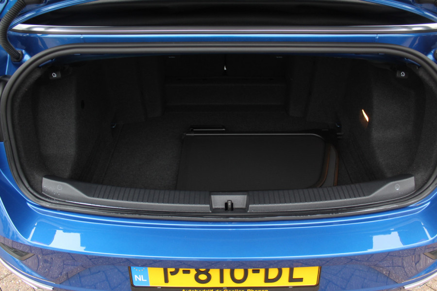 Volkswagen T-Roc Cabrio 1.5 TSI R-Line / Navigatie / Parkeerhulp V+A / 19'' / Keyless / ACC / DAB / Stoelverwarming