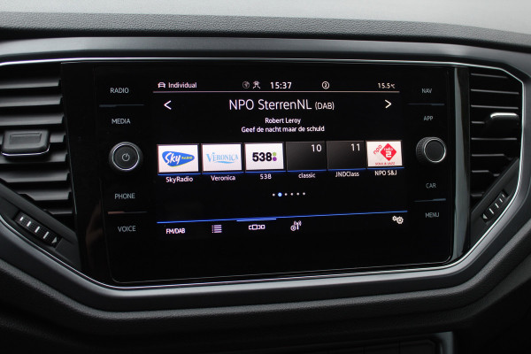 Volkswagen T-Roc Cabrio 1.5 TSI R-Line / Navigatie / Parkeerhulp V+A / 19'' / Keyless / ACC / DAB / Stoelverwarming