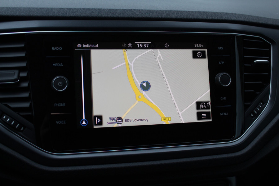 Volkswagen T-Roc Cabrio 1.5 TSI R-Line / Navigatie / Parkeerhulp V+A / 19'' / Keyless / ACC / DAB / Stoelverwarming