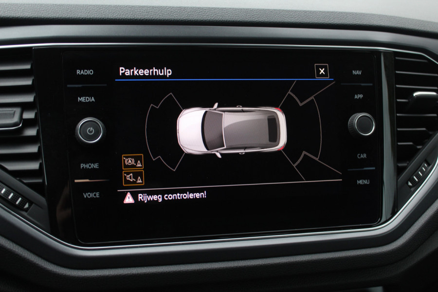 Volkswagen T-Roc Cabrio 1.5 TSI R-Line / Navigatie / Parkeerhulp V+A / 19'' / Keyless / ACC / DAB / Stoelverwarming