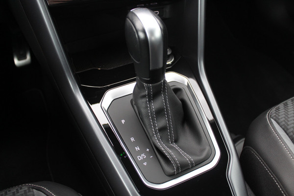 Volkswagen T-Roc Cabrio 1.5 TSI R-Line / Navigatie / Parkeerhulp V+A / 19'' / Keyless / ACC / DAB / Stoelverwarming