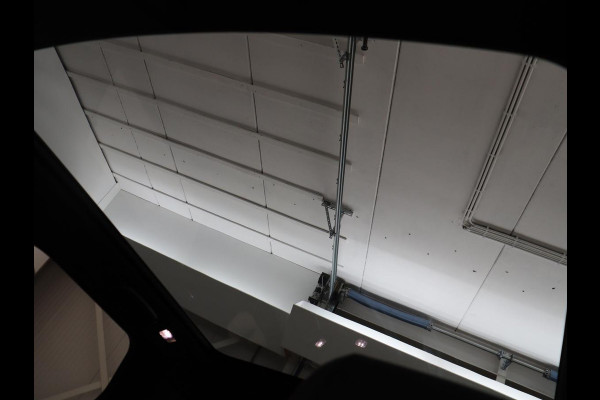 Land Rover Discovery Sport P300e 1.5 R-Dynamic SE | Panoramadak | Head-Up | Leder | Trekhaak | Matrix LED | Stoelverwarming | Keyless | Park Assist | Carplay | Navigatie | Memory | PHEV | Plug In