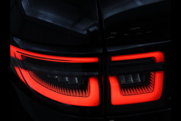 Land Rover Discovery Sport P300e 1.5 R-Dynamic SE | Panoramadak | Head-Up | Leder | Trekhaak | Matrix LED | Stoelverwarming | Keyless | Park Assist | Carplay | Navigatie | Memory | PHEV | Plug In