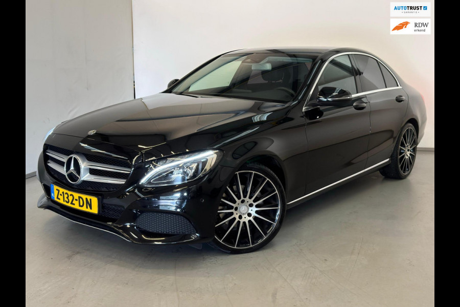 Mercedes-Benz C-Klasse 180 / Sfeerverlichting / Stoelverwarming