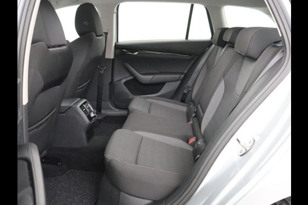 Škoda Octavia 1.0 TSI Business Edition | Trekhaak | Carplay | Navigatie | Full LED | Parkeerhulp | Climate control | Digital Cockpit | Bluetooth