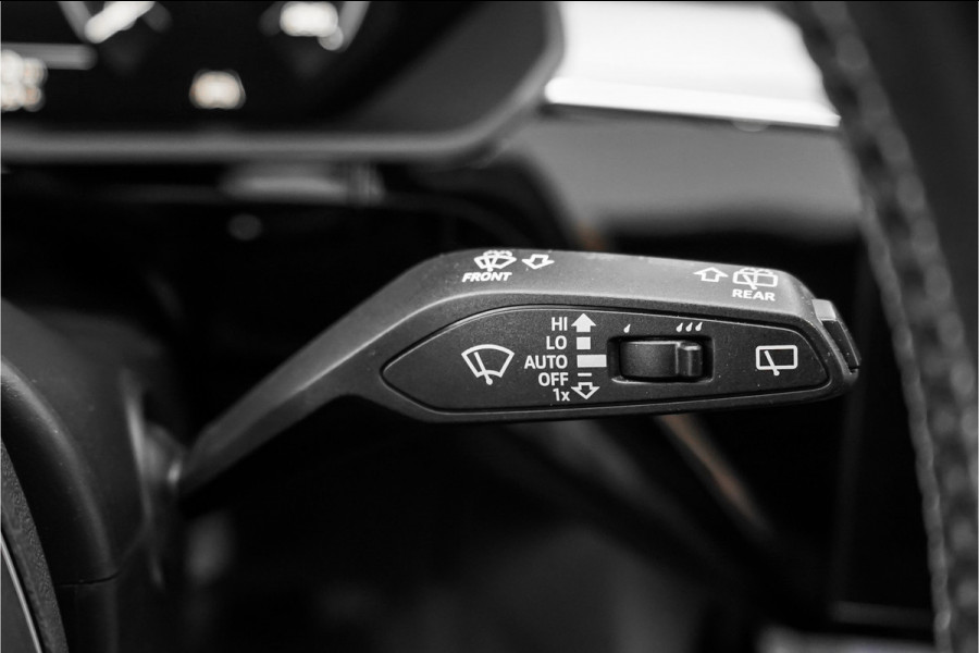 Audi e-tron 55 Quattro Advanced Pro Line+ 95 kWh S-Line Zwart Optiek Pano ACC HUD Trekhaak