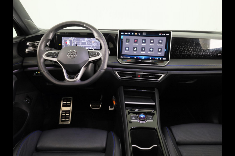 Volkswagen Tiguan 1.5 eHybrid R-Line Edition 272PK | Panoramadak | Camera | Wegklapbare trekhaak | Verlengde garantie