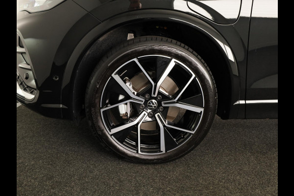 Volkswagen Tiguan 1.5 eHybrid R-Line Edition 272PK | Panoramadak | Camera | Wegklapbare trekhaak | Verlengde garantie