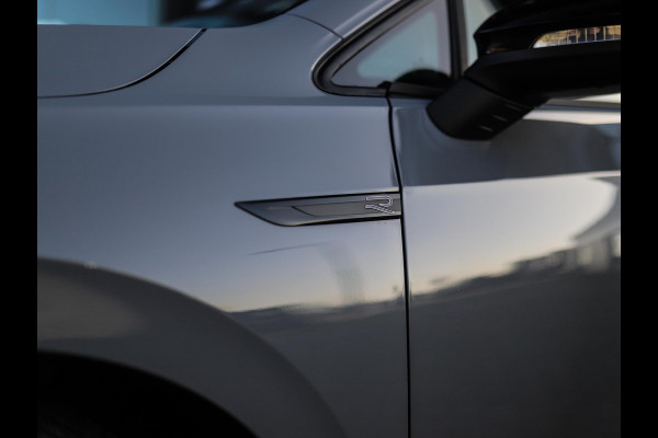 Volkswagen Golf 1.5 TSI R-Line | Camera | Stuur/Stoelverw. | DAB | ACC