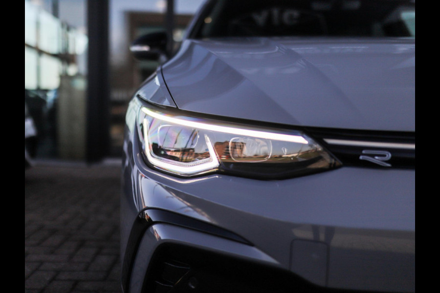Volkswagen Golf 1.5 TSI R-Line | Camera | Stuur/Stoelverw. | DAB | ACC