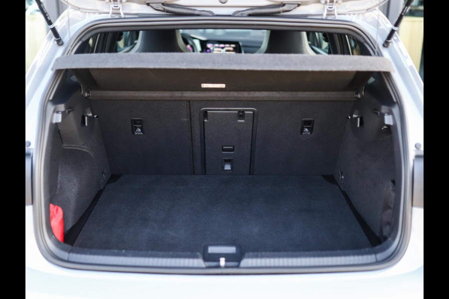 Volkswagen Golf 1.5 TSI R-Line | Camera | Stuur/Stoelverw. | DAB | ACC