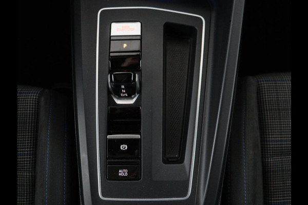 Volkswagen Golf 1.4 eHybrid GTE | Panoramadak | Stoelverwarming | Adaptive cruise | Carplay | Sfeerverlichting | Keyless | 18'' | Navigatie | Sportstoelen | Parkeerhulp | PHEV | Plug In