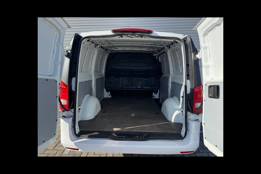 Mercedes-Benz Vito 114 CDI Lang,Cruisecontrol,Navigatie,Camera,Lm-velgen, Bluetooth,