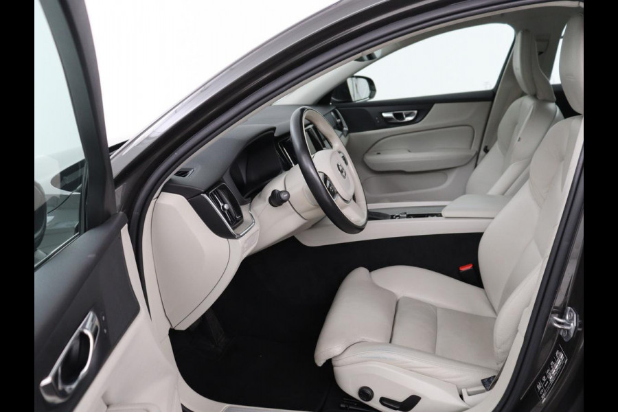 Volvo V60 2.0 T5 Inscription | Trekhaak | Leder | Stoelverwarming | Carplay | Navigatie | Memory | Full LED | Cruise control | Climate control | Bluetooth