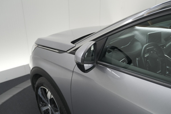 Peugeot 3008 PureTech 130 EAT8 Crossway | Trekhaak | Camera | Dodehoekdetectie | Stoelverwarming | Apple Carplay