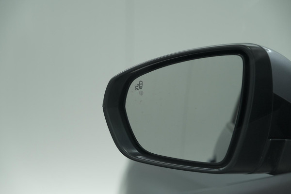 Peugeot 3008 PureTech 130 EAT8 Crossway | Trekhaak | Camera | Dodehoekdetectie | Stoelverwarming | Apple Carplay