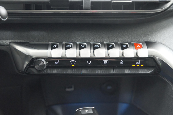 Peugeot 3008 PureTech 130 EAT8 Crossway | Trekhaak | Camera | Dodehoekdetectie | Stoelverwarming | Apple Carplay