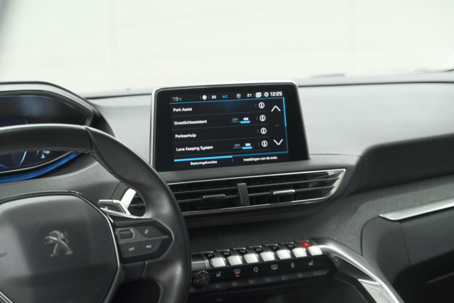 Peugeot 3008 PureTech 130 EAT8 Crossway | Trekhaak | Camera | Dodehoekdetectie | Stoelverwarming | Apple Carplay