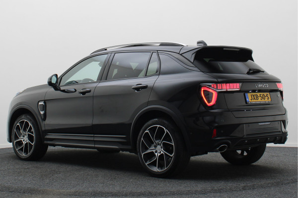 Lynk & Co 01 1.5 360° Camera, Panoramadak, ACC, Apple Carplay, Verwarmd Stuurwiel, 20''