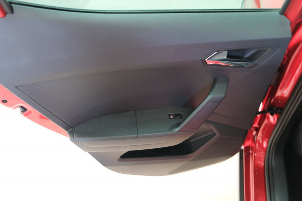 Seat Arona 1.0 TSI FR Business Intense Plus - N.A.P. Airco, Navi, Carplay, Camera, Virtual Cockpit, Trekhaak.