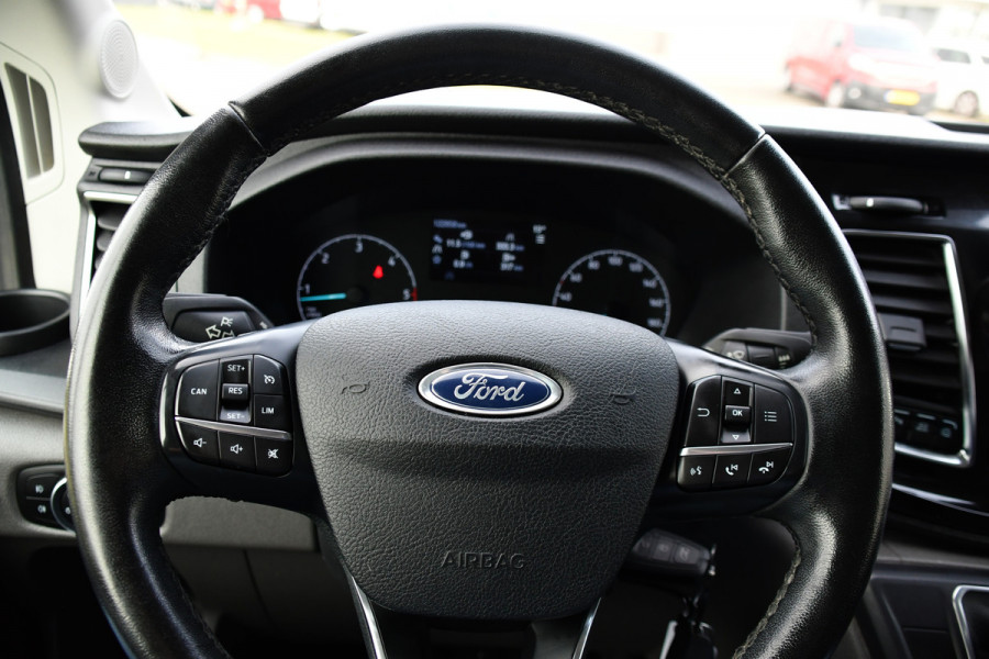 Ford Transit 350 2.0 TDCI L2H2 Limited Black Edition Camera, Cruise, Carplay, Xenon, 185pk, Trekhaak, Multimedia, Stoelverwarming, Uniek!