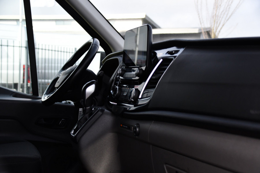 Ford Transit 350 2.0 TDCI L2H2 Limited Black Edition Camera, Cruise, Carplay, Xenon, 185pk, Trekhaak, Multimedia, Stoelverwarming, Uniek!