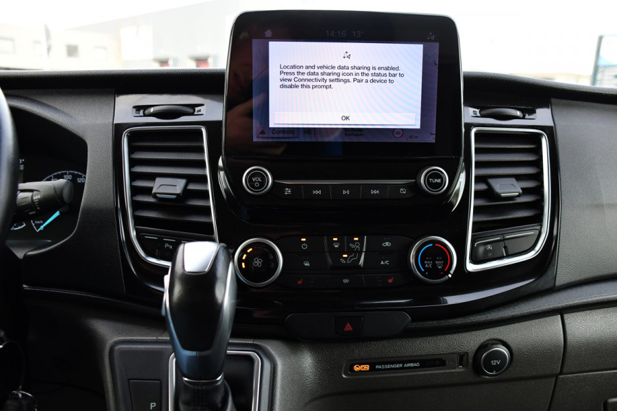 Ford Transit 350 2.0 TDCI L2H2 Limited Black Edition Camera, Cruise, Carplay, Xenon, 185pk, Trekhaak, Multimedia, Stoelverwarming, Uniek!