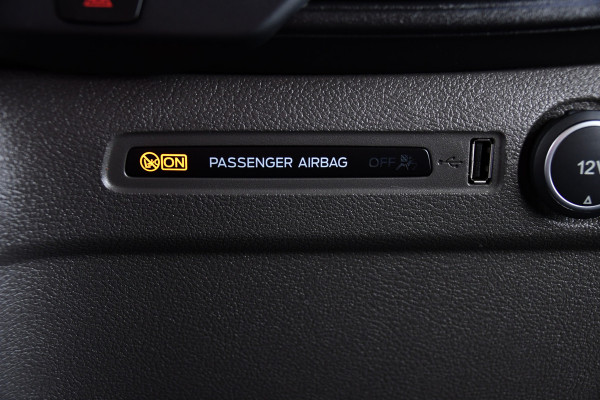 Ford Transit 350 2.0 TDCI L2H2 Limited Black Edition Camera, Cruise, Carplay, Xenon, 185pk, Trekhaak, Multimedia, Stoelverwarming, Uniek!