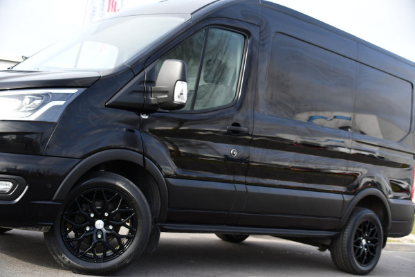 Ford Transit 350 2.0 TDCI L2H2 Limited Black Edition Camera, Cruise, Carplay, Xenon, 185pk, Trekhaak, Multimedia, Stoelverwarming, Uniek!