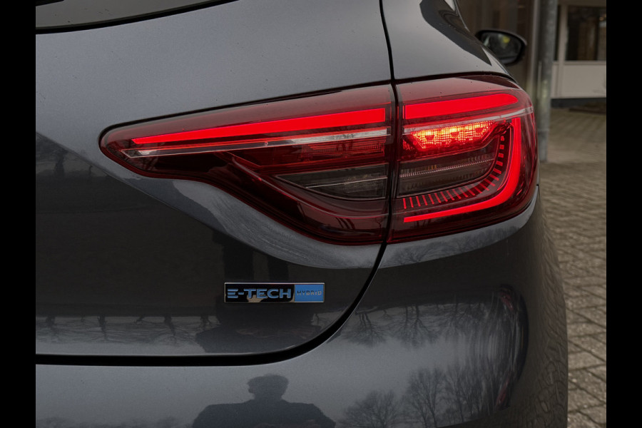 Renault Clio 1.6 E-Tech Hybrid 140 Zen / Automaat / Navigatie / Carplay / Keyless start