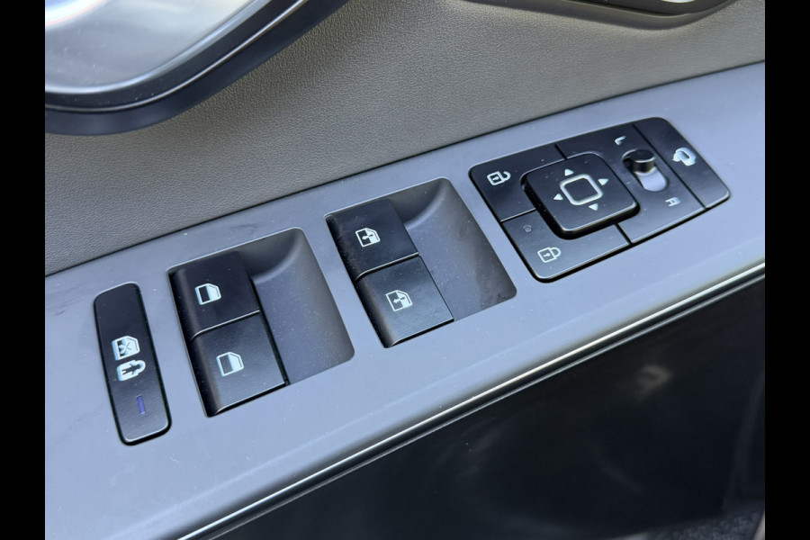 Kia Niro EV Executive 64,8 Kwh SOH100% Stoel/Stuur verwarming/koeling Carplay Camera Pdc