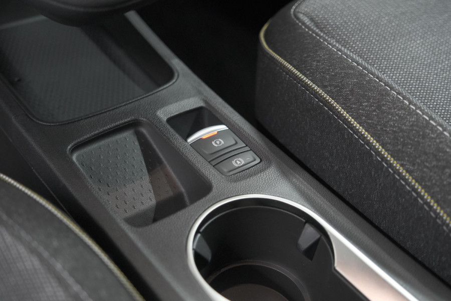 Renault Captur 1.8 E-Tech Full Hybrid 160 Techno | Camera | Winterpakket | Adaptieve Cruise Control | Apple Carplay