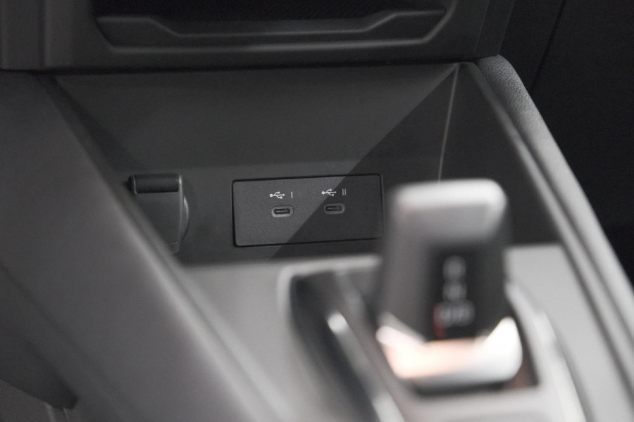 Renault Captur 1.8 E-Tech Full Hybrid 160 Techno | Camera | Winterpakket | Adaptieve Cruise Control | Apple Carplay